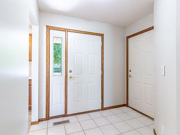3rd image of 710 S 10th St
