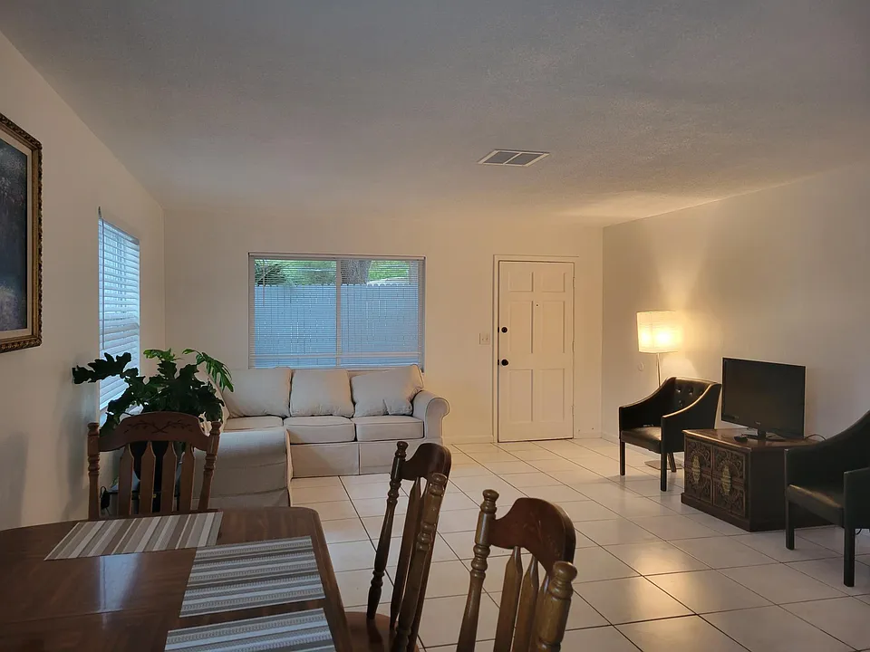 1258 Franklin St #1