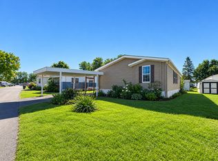 2428 Dolphin Dr, Maplewood, MN 55119