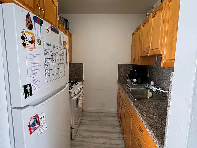 344 Meridian Ave #4B — Photo 7