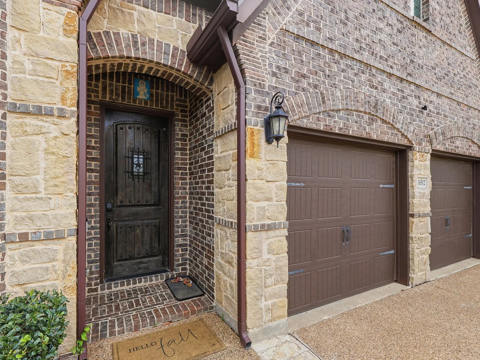 3 bed, 2885 sqft, $3,175 — Photo 2