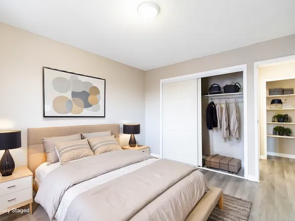 412 Huntsville Cres NW, Calgary, AB T2K 5E1