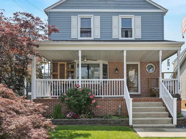 704 13th Ave, Prospect Park, PA 19076