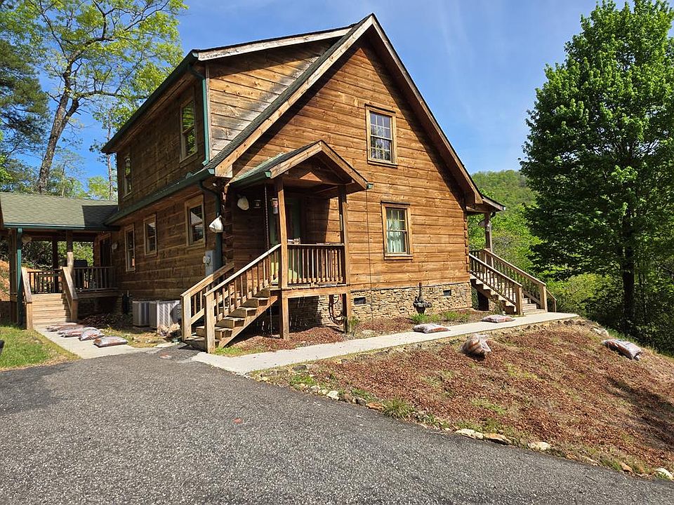 1st image of 586 Laurel Haven Rd