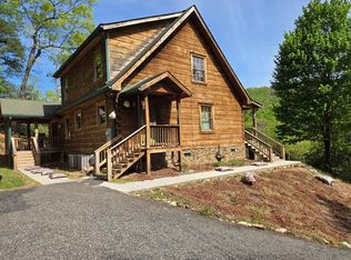 586 Laurel Haven Rd, Hayesville, NC 28904