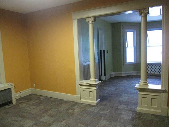 3rd image of 490 Hudson Ave