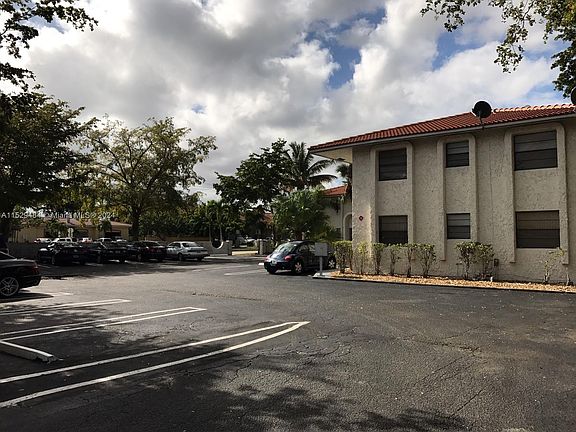 2nd image of 2300 Coral Springs Dr