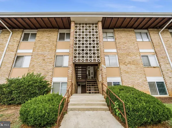 582 Wilson Bridge Dr #6783-B-2, Oxon Hill, MD 20745