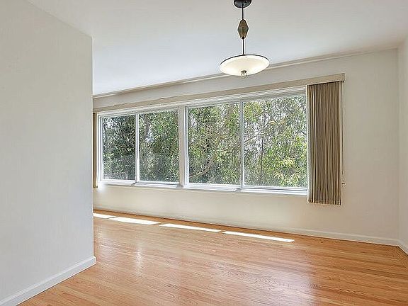 5th image of 771 Panorama Dr