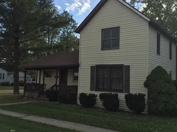 400 W Park St, Harvard, IL 60033