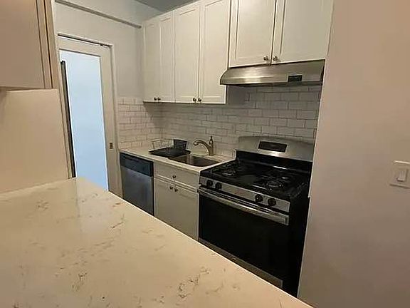 2nd image of 127 W 96th St APT 6B