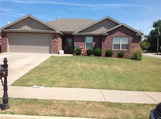 3319 Oglethorpe St, Springdale, AR 72764