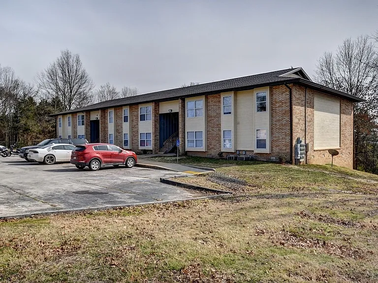 616 Evergreen St — Photo 17