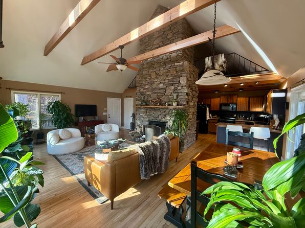 103 Orchard Mountain Rd