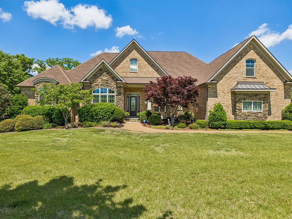 1st image of 2534 Belle Brook Dr
