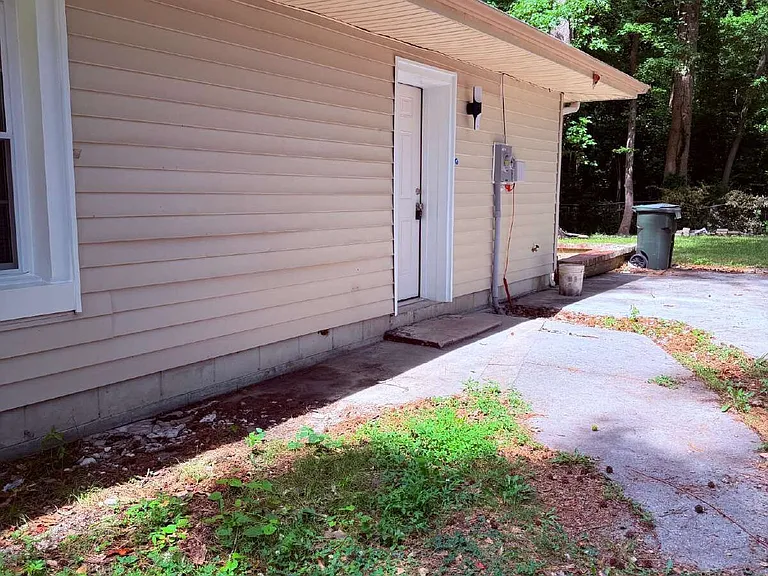 721 Hooker Rd — Photo 28