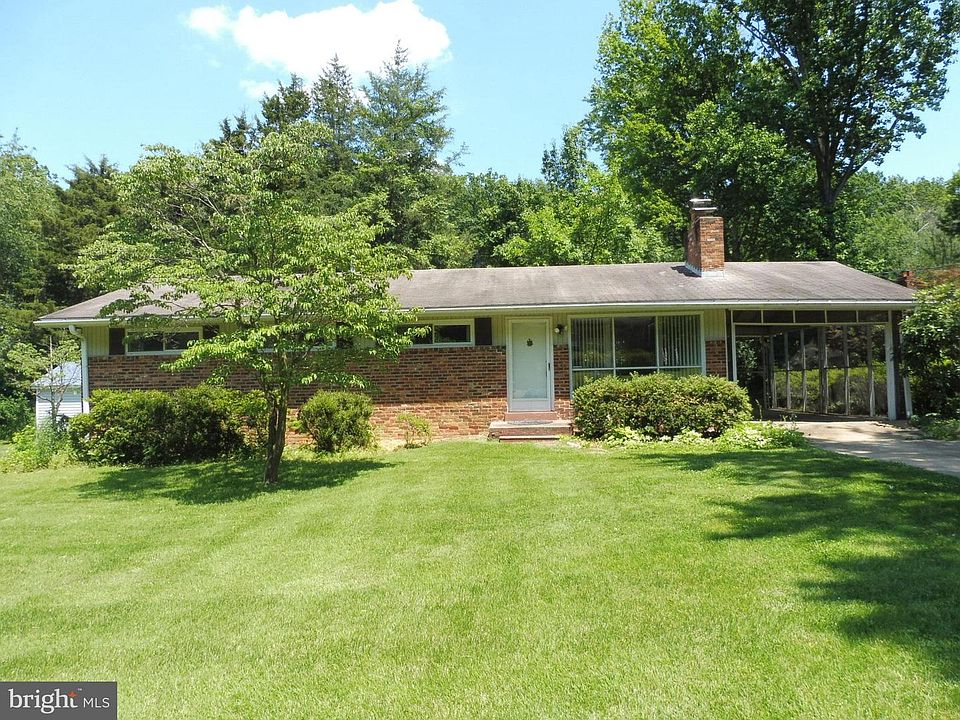 1st image of 5825 Brookview Dr
