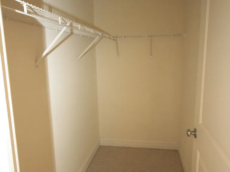 4651 N Greenview Ave #208 — Photo 20
