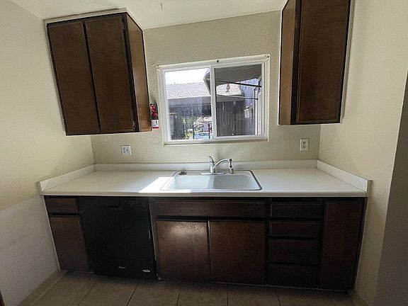 5th image of 6324-6326 Porterfield Ct