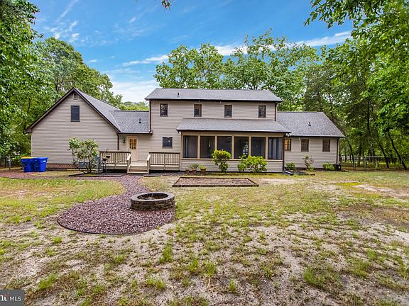 3rd image of 23839 Woods Dr