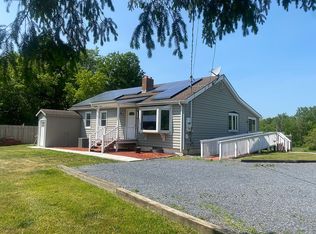 303 Petersburg Junction Rd, Hoosick Falls, NY 12090