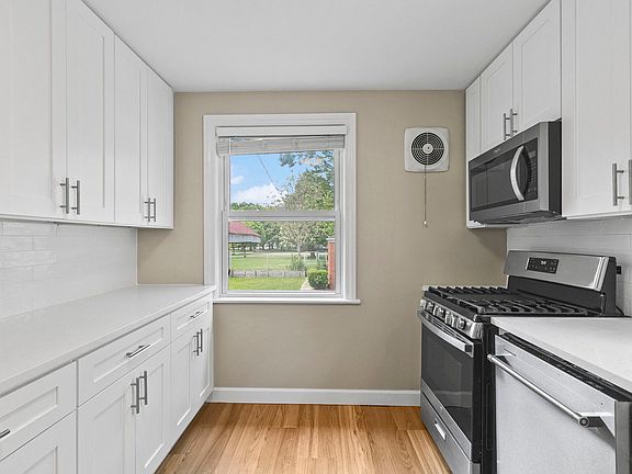5th image of 10116 S Artesian Ave