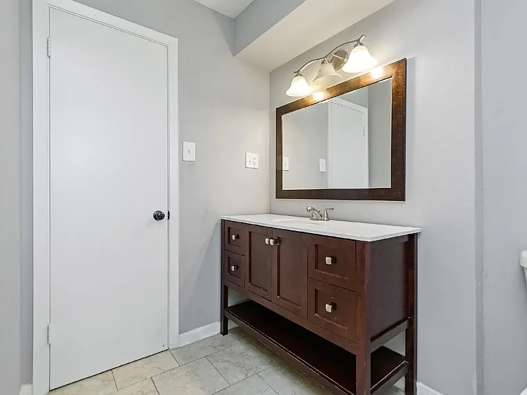 1719 Longhorn Dr — Photo 29