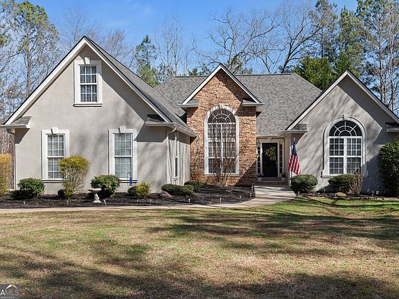 2nd image of 568 Martin Mill Rd