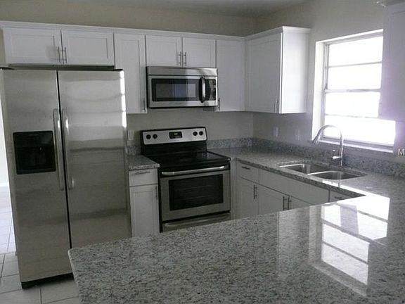 3rd image of 7112 Grove Ave