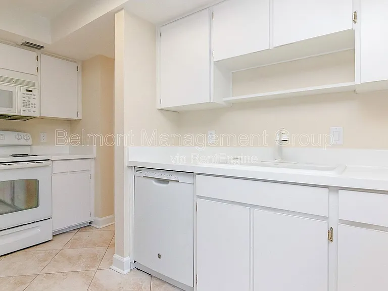602 Desoto Dr — Photo 8