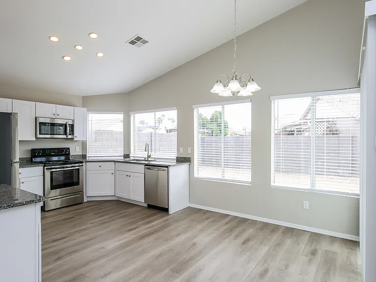 761 S Monte Vista St — Photo 3