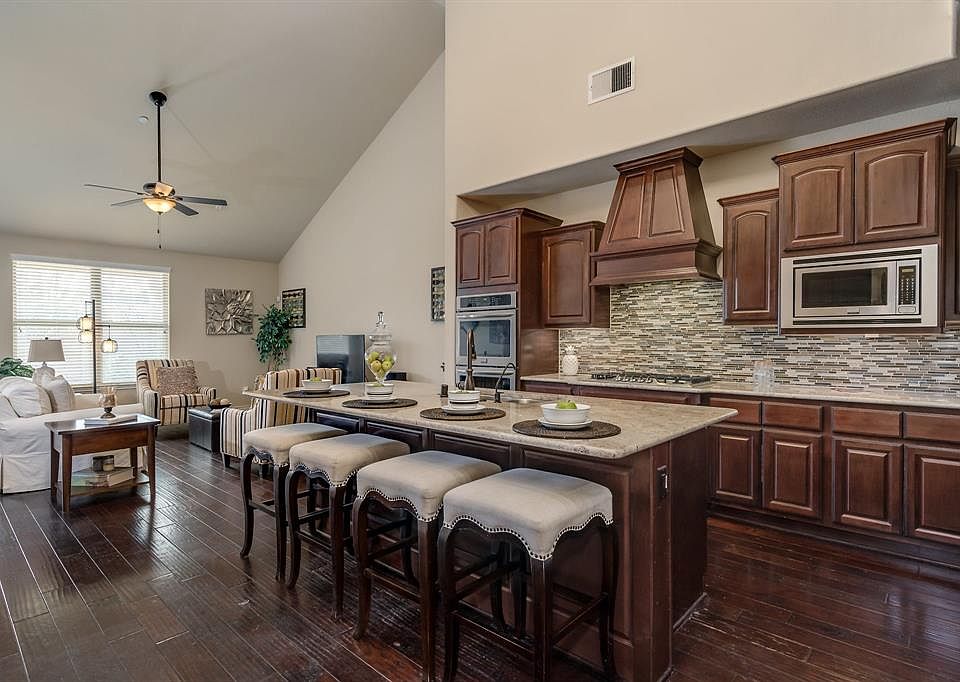 1st image of 9027 Centennial Dr