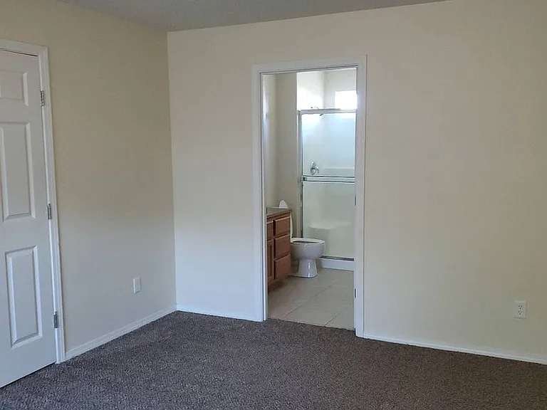 460 Laguna Dr — Photo 20