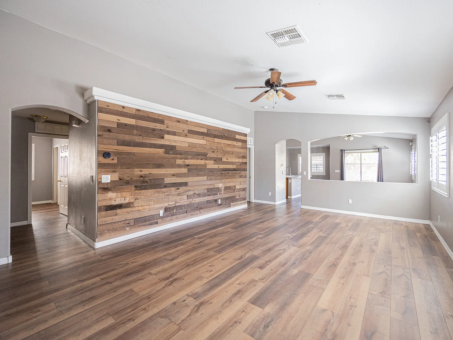 10960 W Taft St, Phoenix Az — Photo 4