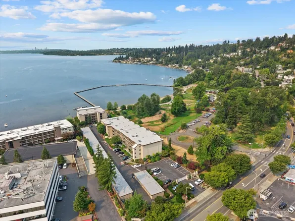 9715 NE Juanita Drive #210B, Kirkland, WA 98034