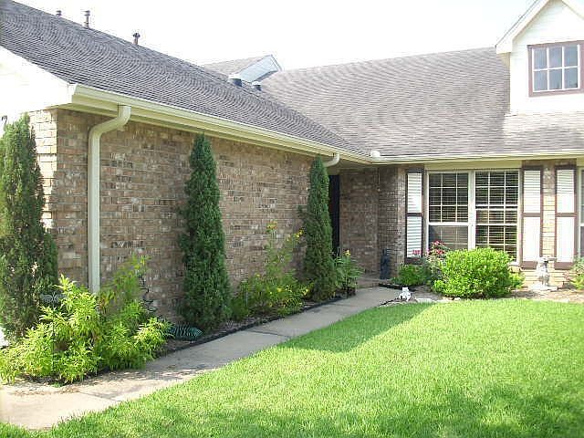 Beautiful Townhome in age retricted community
