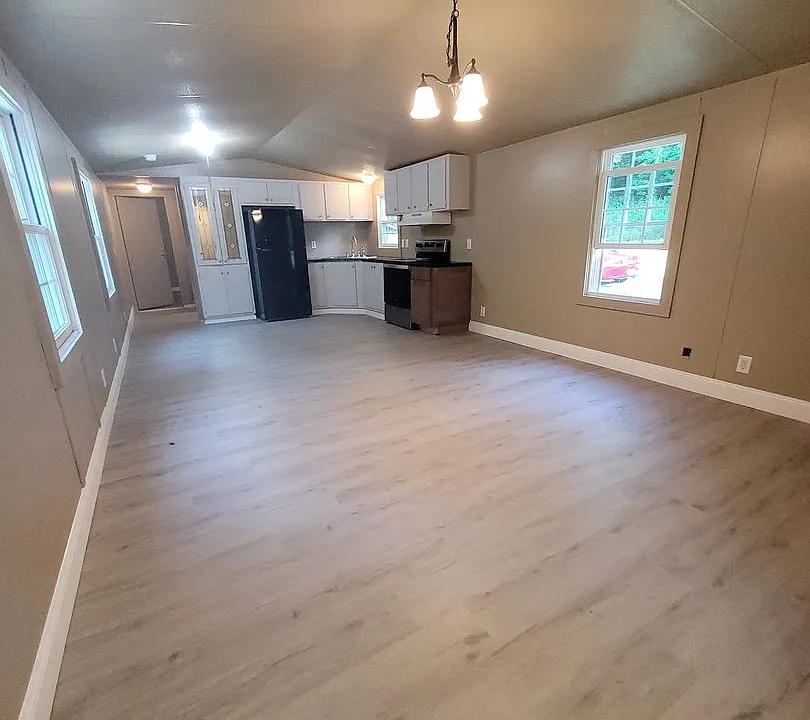 522 Sandmine Rd