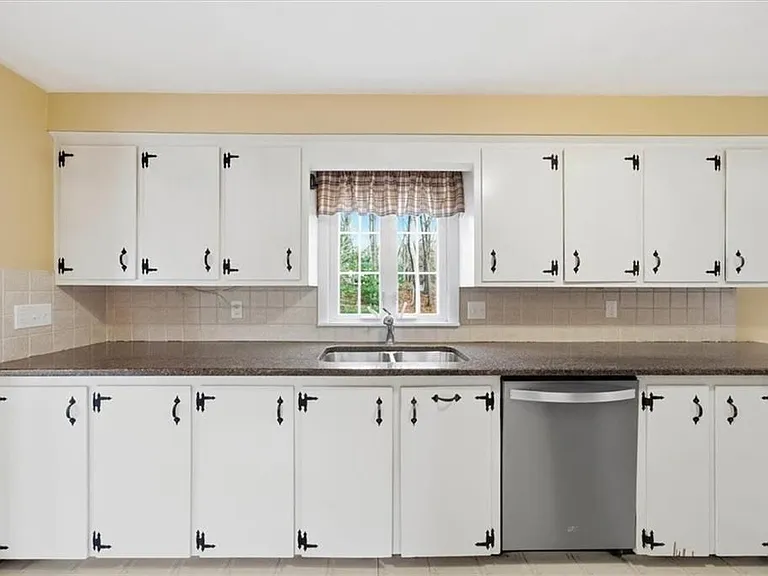 86 Blueberry Dr — Photo 16