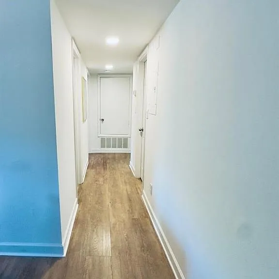 275 Winding River Dr #C — Photo 16