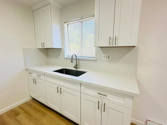 5th image of 171 Hollis Ave APT 3