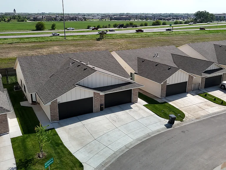 6812 W Kollmeyer St — Photo 2