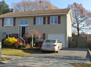 33 Tiller Dr, Barnegat, NJ 08005
