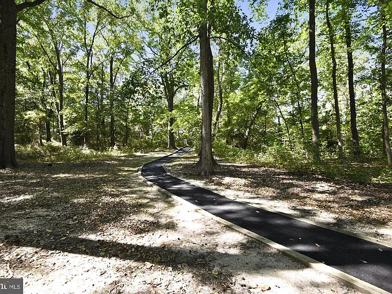 3512 Old Crown Dr — Photo 22