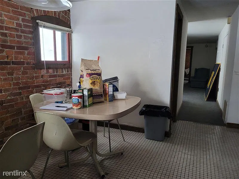 2 bed, $2,000 — Photo 4