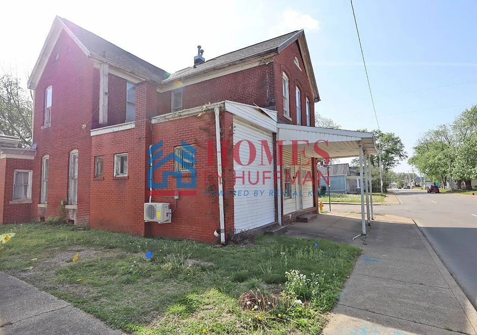 1001 North Governor Street — Photo 1
