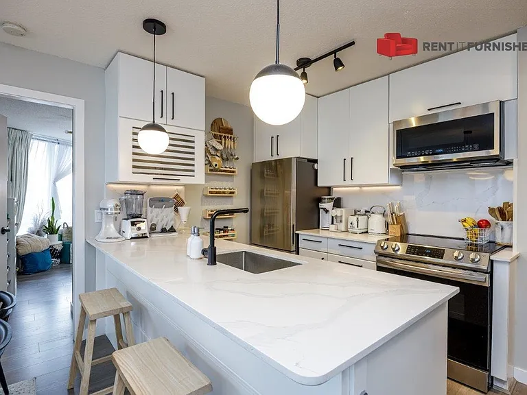 689 Abbott St #2202 — Photo 9