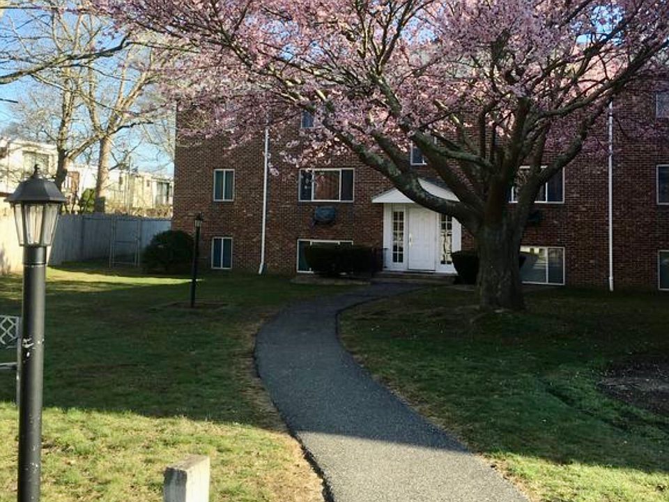 1st image of 307 W Main St APT 5