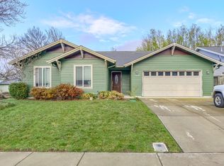 180 Deborah Dr, Talent, OR 97540