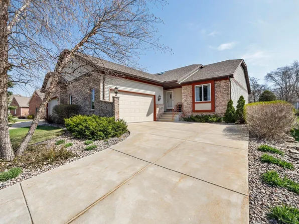 9118 Waterside St, Middleton, WI 53562