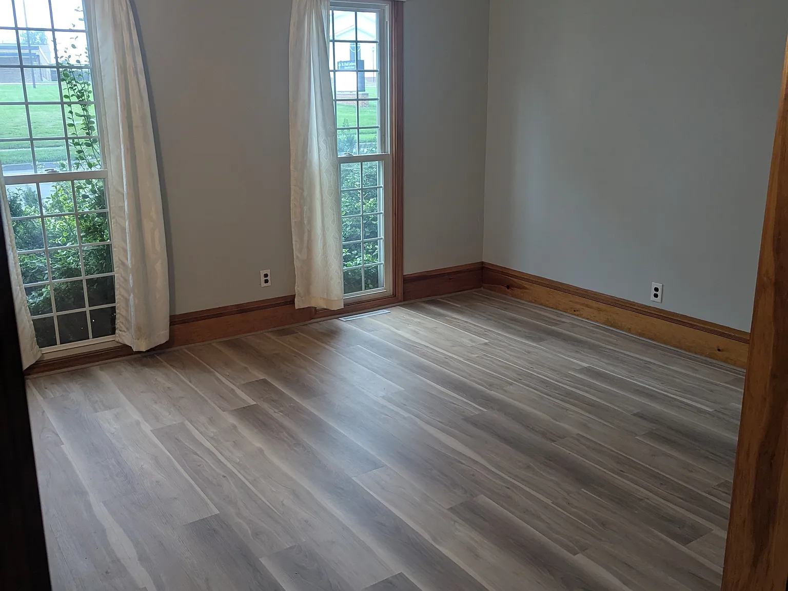 3 bed, 1596 sqft, $2,100 — Photo 2